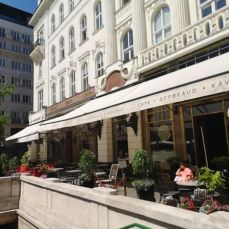 Apartament Lovely Nest